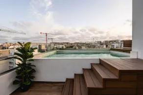 Luxurious & Stylish Penthouse with Private Pool - Image 2