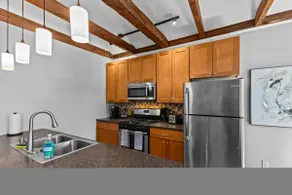 Rustic Charm 2BR Downtown Burl. - Image 5