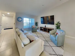 Sea Breeze Lake Villa B - Image 5