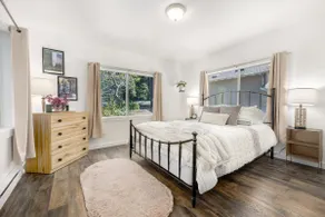 'Treehouse' in the Redwoods - sleeps 4! - Image 3