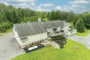 23 Acres: Farmhouse Hideaway in Coudersport - Image 2
