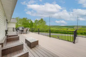 23 Acres: Farmhouse Hideaway in Coudersport - Image 3