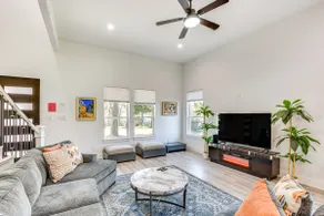 Fire Pit + Grill: Lakeside Gun Barrel City Home! - Image 4