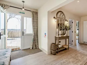 6 Bed in Broxburn oc-94359 - Image 4