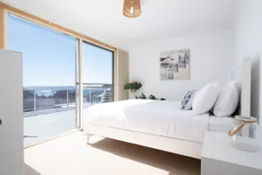 Idyllic Weymouth Retreat with Ocean Views - Image 4