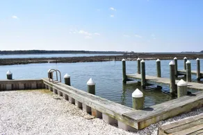 Salty Pinecone - Waterfront, Pier, Great Views - Image 5