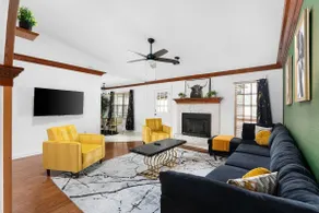 Large Home King Beds, Pool, Game Room - Image 3