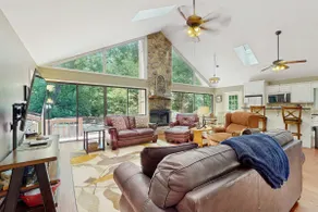 Creekside Retreat - Image 5