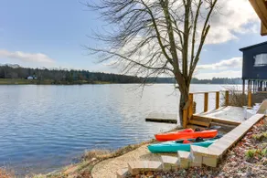 Victorian Lake Oasis Hot Tub Private Lakefront - Image 3