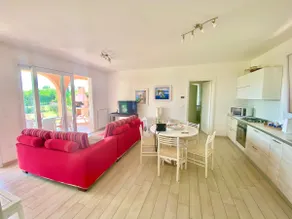 Refuge with garden overlooking the sea in Albarella - Image 2