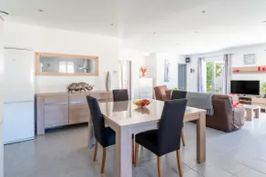 Casa vacanze \"Villa De Maithe\" con terrazza privata, Wi-Fi e aria condizionata - Image 3