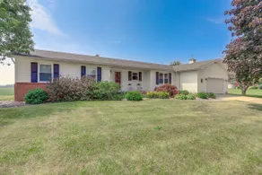 Quiet Greenwich Home w/ Pool + Screened Porch! - Image 2