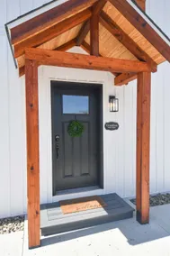 Charming Modern Amish Home l Family Friendly - Image 2