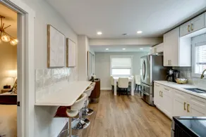 3 Blocks to Mtn Biking: 'The Cottage' in Crosby - Image 3