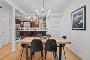 The Fancy House 3bed DT w Fenced Yard - Image 5