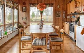Gorgeous Home In Smålandsstenar - Image 4