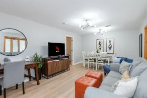 Remodeled Ranch, Near Airport, No Airbnb Fees - Image 2