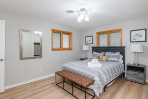Remodeled Ranch, Near Airport, No Airbnb Fees - Image 3