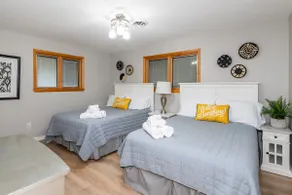 Remodeled Ranch, Near Airport, No Airbnb Fees - Image 5