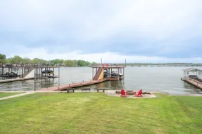 Lake View - Image 5
