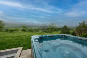 Hilltop Retreat w/ Hot Tub & Panoramic Views - Image 5