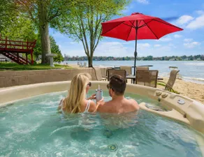Beachfront! Pontoon Rtl +Hot Tub +Pedal Boat/Kayak - Image 4