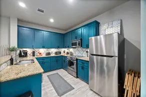 EaDo 3BR | Pool Table, Walk to Stadiums, Dining - Image 5