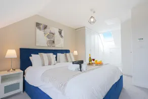Wavendon House • Sleeps 6 • Driveway Parking • Garden • Fast Wifi • Smart TV • Yoko Property - Image 2