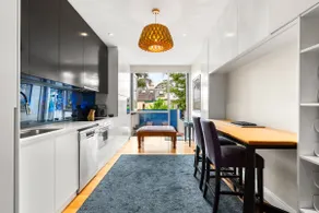 Elegant 1-Bed with Study by Balmain Wharf - Image 3
