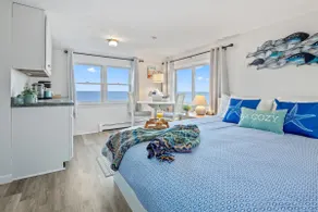 Oceanfront home w/Amazing Views, Hottub! Sleeps 10 - Image 3