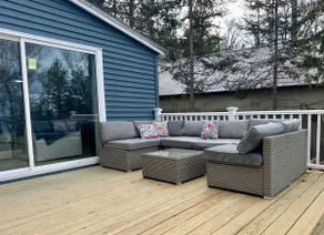 Huron Shores Hideaway: Pet-Friendly Autumn Stay - Image 5