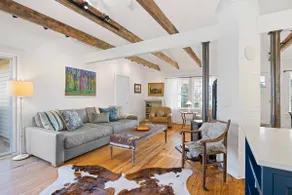 Entire Cottage on Equestrian Farm with Zebras - Image 3