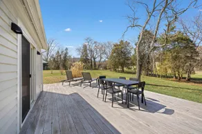 Entire Cottage on Equestrian Farm with Zebras - Image 5