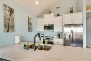 Port Bolivar Beach House w/ Oceanfront Views! - Image 3