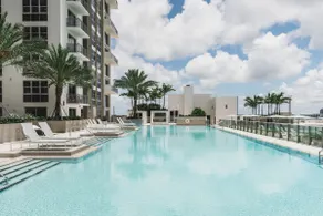 Tucker at Palmer Dadeland Miami - Image 2
