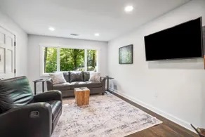 Scenic Grove Retreat - Image 5