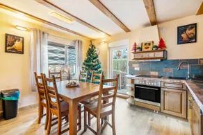 Apartment 'Ferienhaus Fichtelberg Apartement B' with Mountain View, Private Terrace and Wi-Fi - Image 4