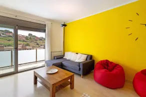 Modern and renewed Apartament Florí - Image 4