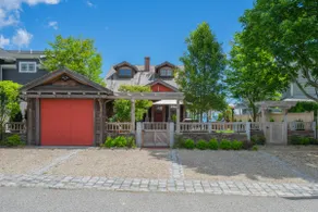 Ocean Front Property in Wickford Village - Image 2