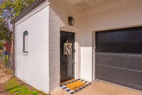 Natchez Charm - Studio, 1 Bath, Full Kitchen, King Bed, 2 Blocks from Mississippi River - Image 2