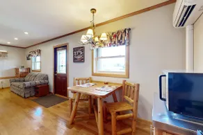 Cabin 2: Lakeside in Murphysboro - Image 5