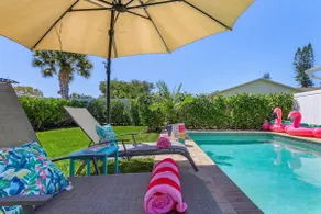 Custom Naples 3BDRM Luxury Home/Htd Pool/SuperClean - Image 2