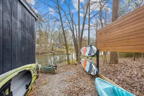 Couples Retreat, Yard Games, Firepit, Paddleboards - Image 3