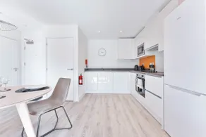 StayZeni, Hardwick House Derby 1 Bed Apartment - Image 3