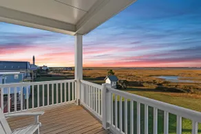 Pelican's Watch - Quiet CB Home/Easy Beach Access - Image 2