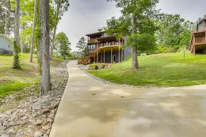 Modern Lake House Retreat w/ Deck on Pickwick Lake - Image 2