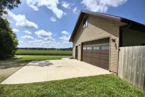 Modern Countryside Retreat: Games & Views - Image 5