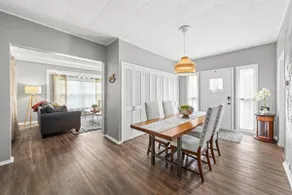 2 Bedroom in Kamm's Corner! - Image 2