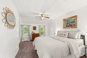2 Bedroom in Kamm's Corner! - Image 4