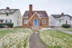 WFH-Friendly Abode w/ Home Gym in Cleveland - Image 3